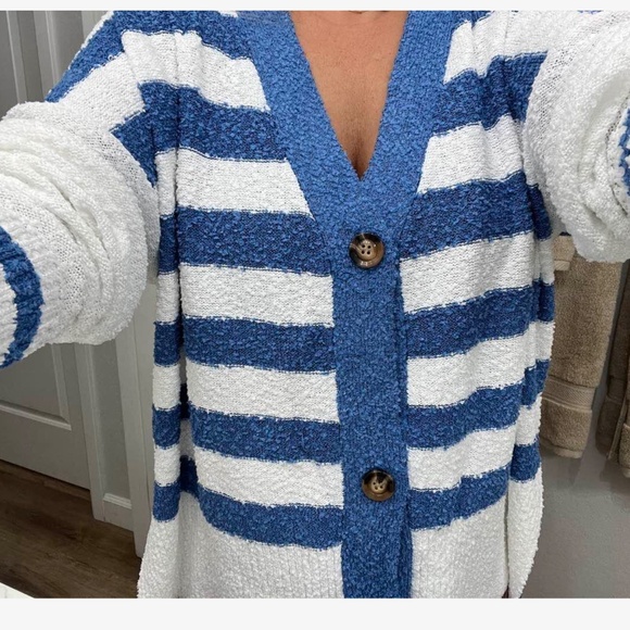 Cozy Color block Striped Button Down Oversized High Low Cardigan - Picture 10 of 11